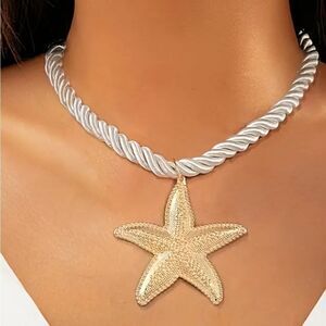 Twisted rope chain necklace with starfish